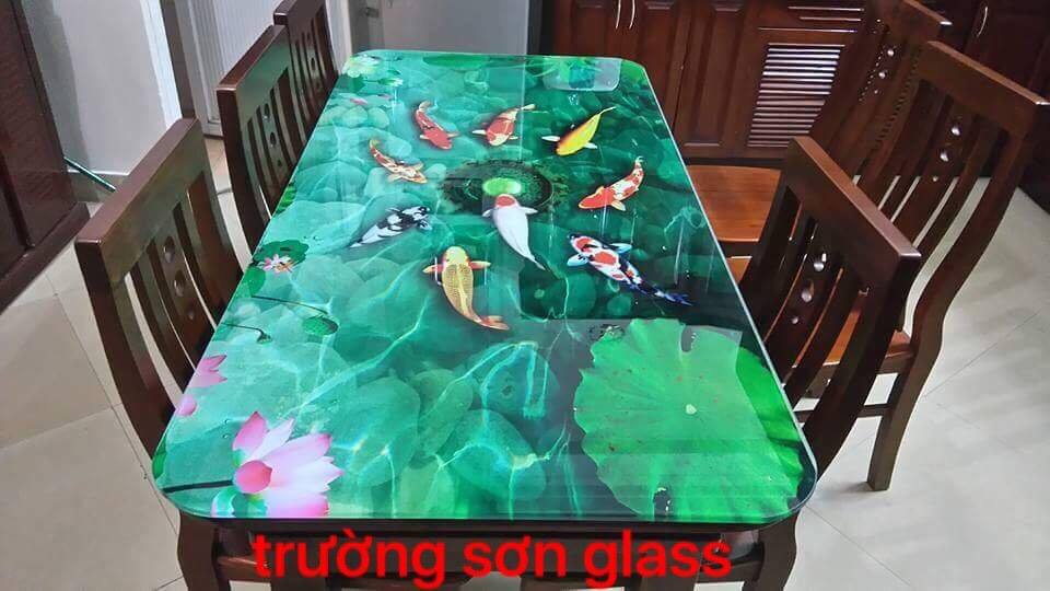 Kính mặt bàn hồ cá