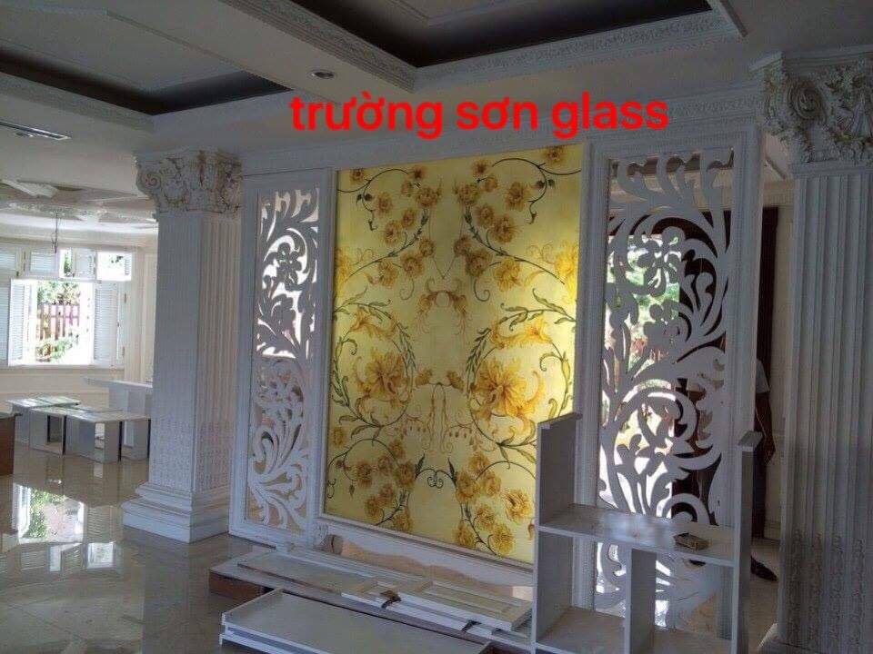 Nội thất kính phương tây