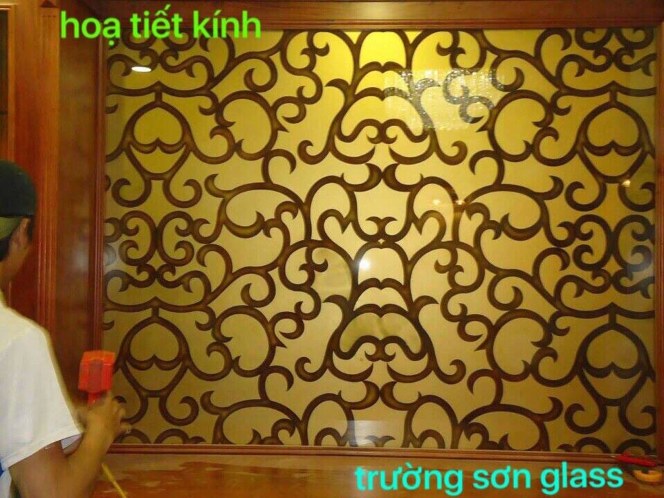 Họa tiết kính vàng