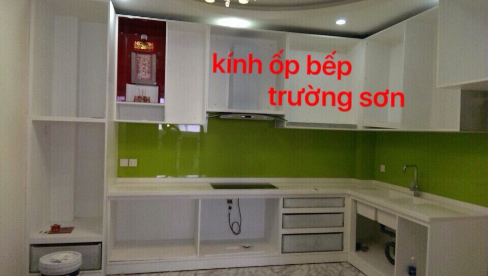 Kính ốp bếp