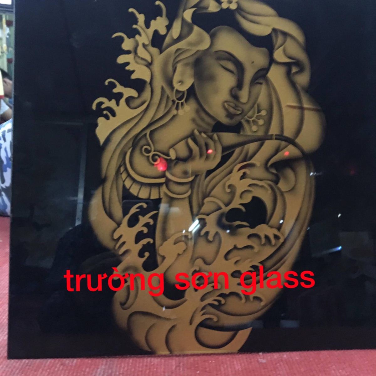 Kính điêu khắc nghệ thuật